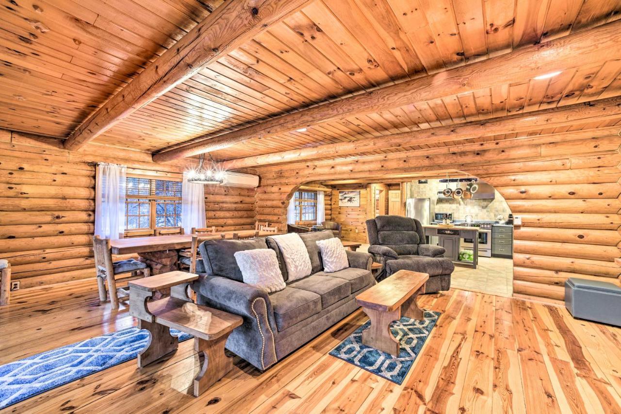 Spacious Cabin With Decks Near Saratoga Springs Middle Grove 外观 照片