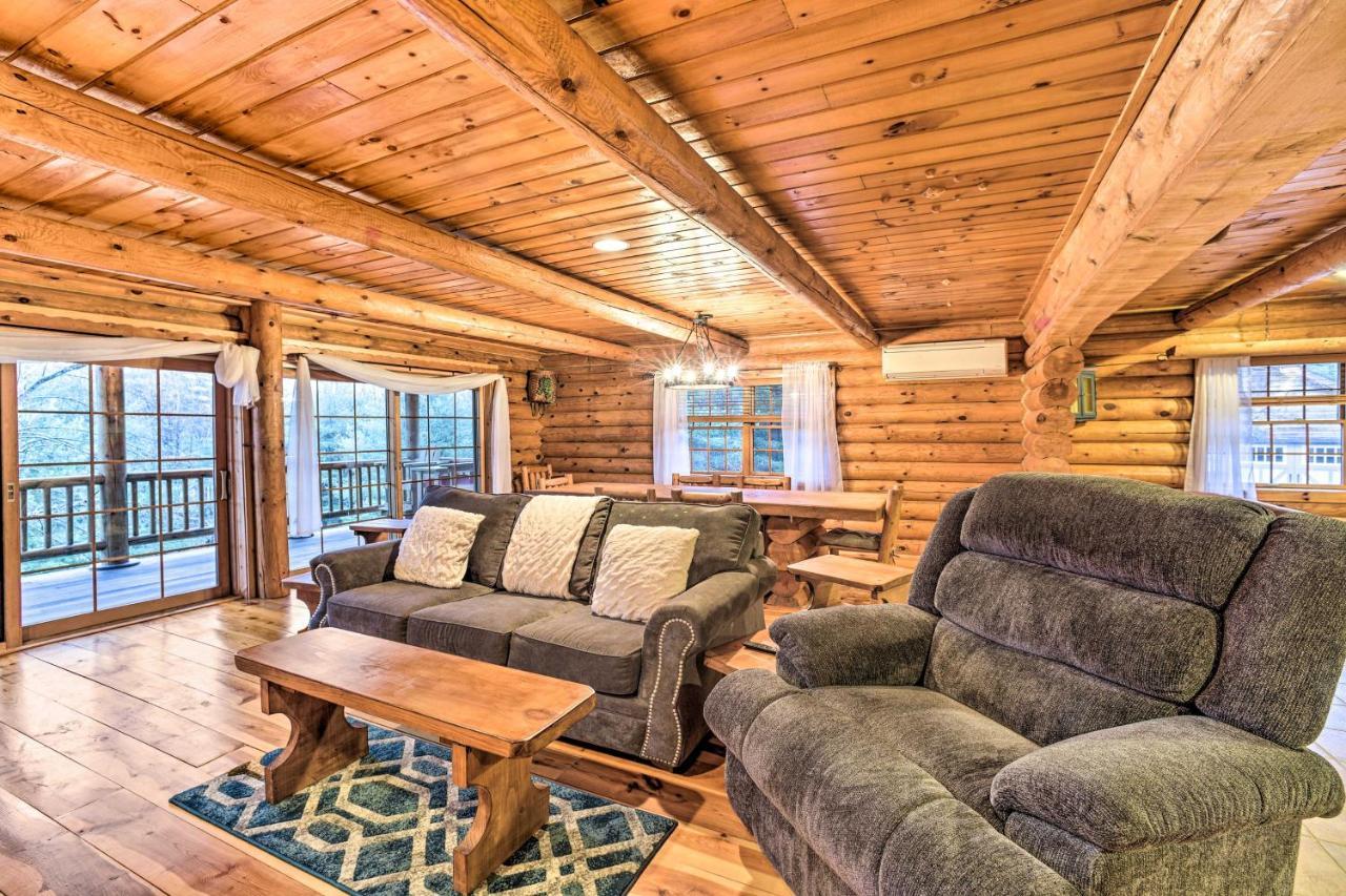 Spacious Cabin With Decks Near Saratoga Springs Middle Grove 外观 照片