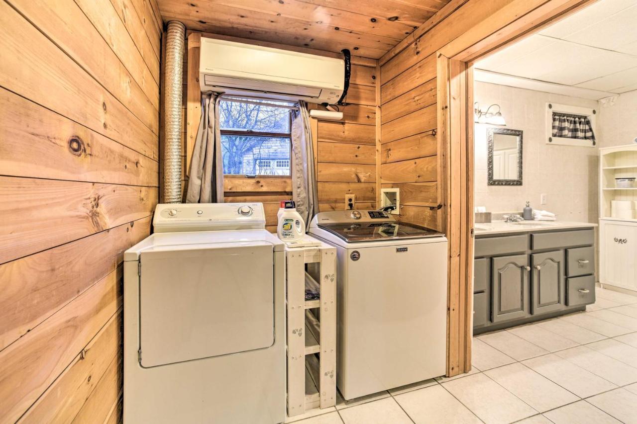 Spacious Cabin With Decks Near Saratoga Springs Middle Grove 外观 照片